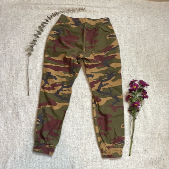 Olive & Tan Camo Tna Pants - Picture 2 of 2